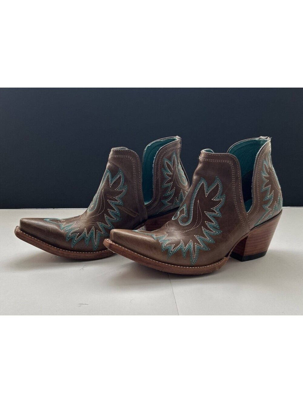 Ariat Dixon Brooklyn Cowgirl Booties Boots Brown Leather Snip Toe 8.5 Western